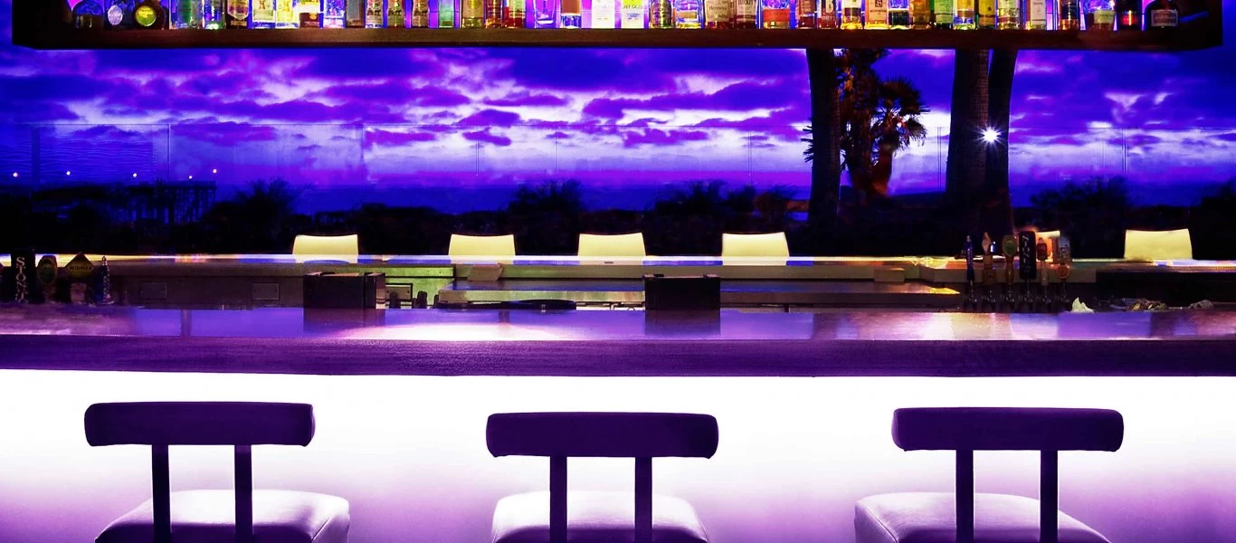 Κυβέρνηση: «Με το άνοιγμα του τουρισμού η απαγόρευση κυκλοφορίας θα ξεκινά στις 24:00»! - Νωρίς για ύπνο ή πρόστιμο;